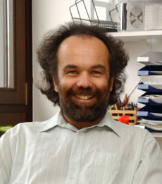 Photo of Prof. Dr. Dieter Suter